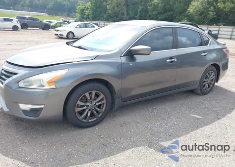 2015 Nissan Altima 2.5 S z USA, uszkodzony, nr VIN 1N4AL3AP5FC495608